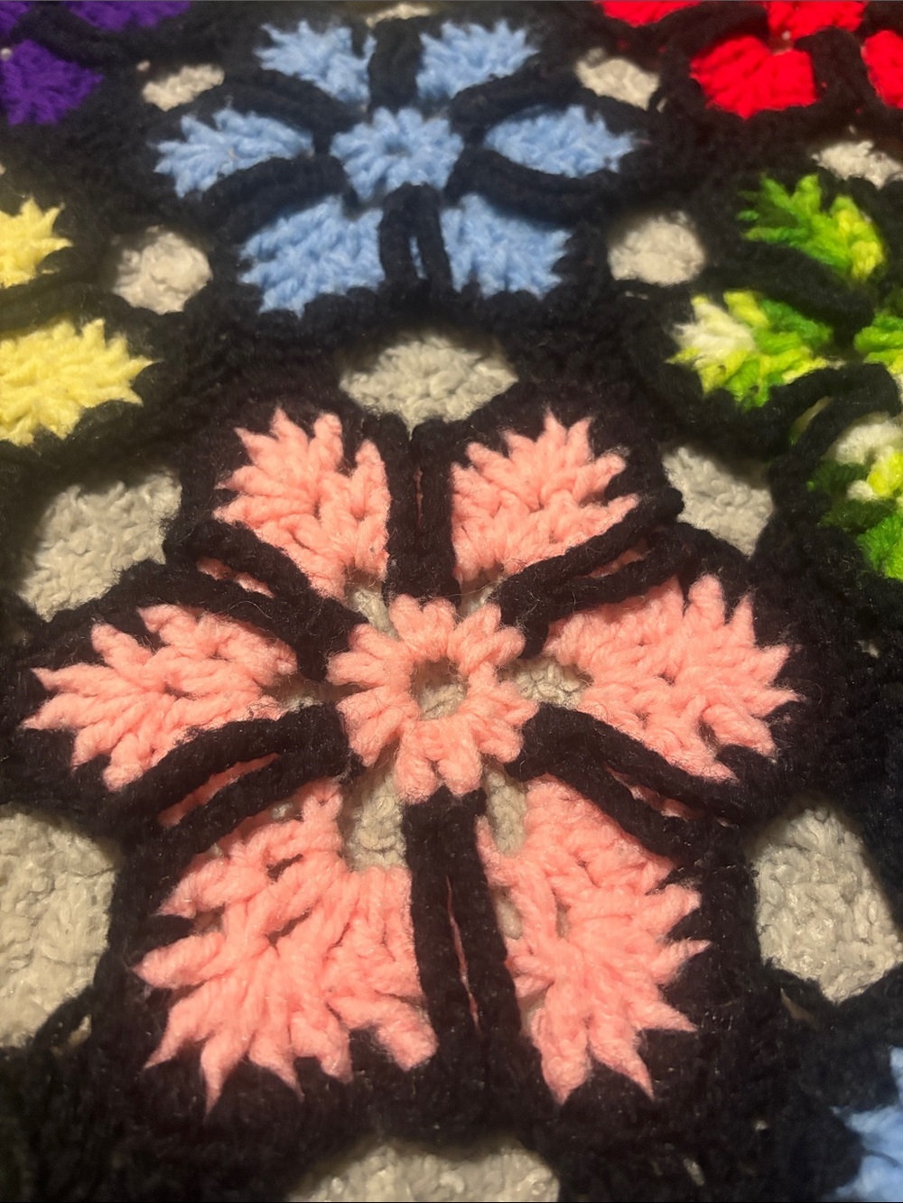 Handmade Crochet Floral Afghan Blanket Throw Grannycore Black
72x48 - Picture 8 of 12